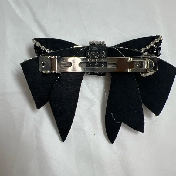 Elegant Black and Silver Bow Hair Clip - Picture 4 of 6